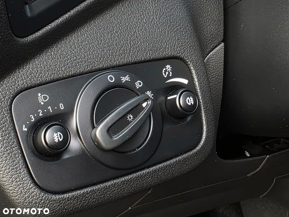 Ford Grand C-MAX 1.5 EcoBoost Start-Stopp-System Titanium - 19