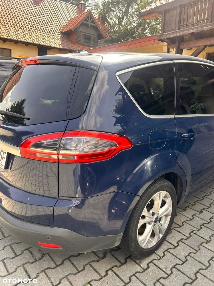 Ford S-Max - 13