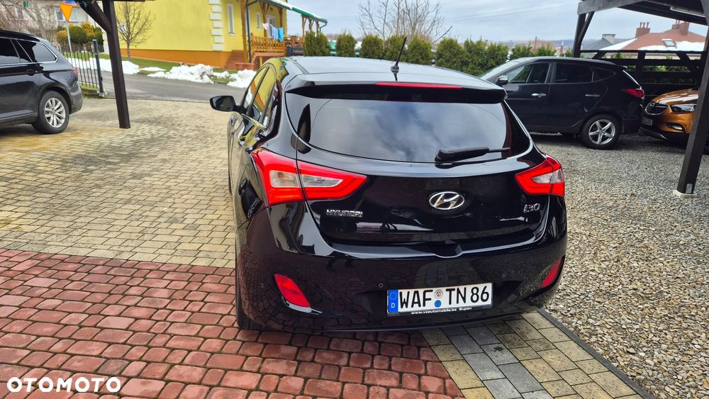 Hyundai i30 1.4 Passion Plus - 11