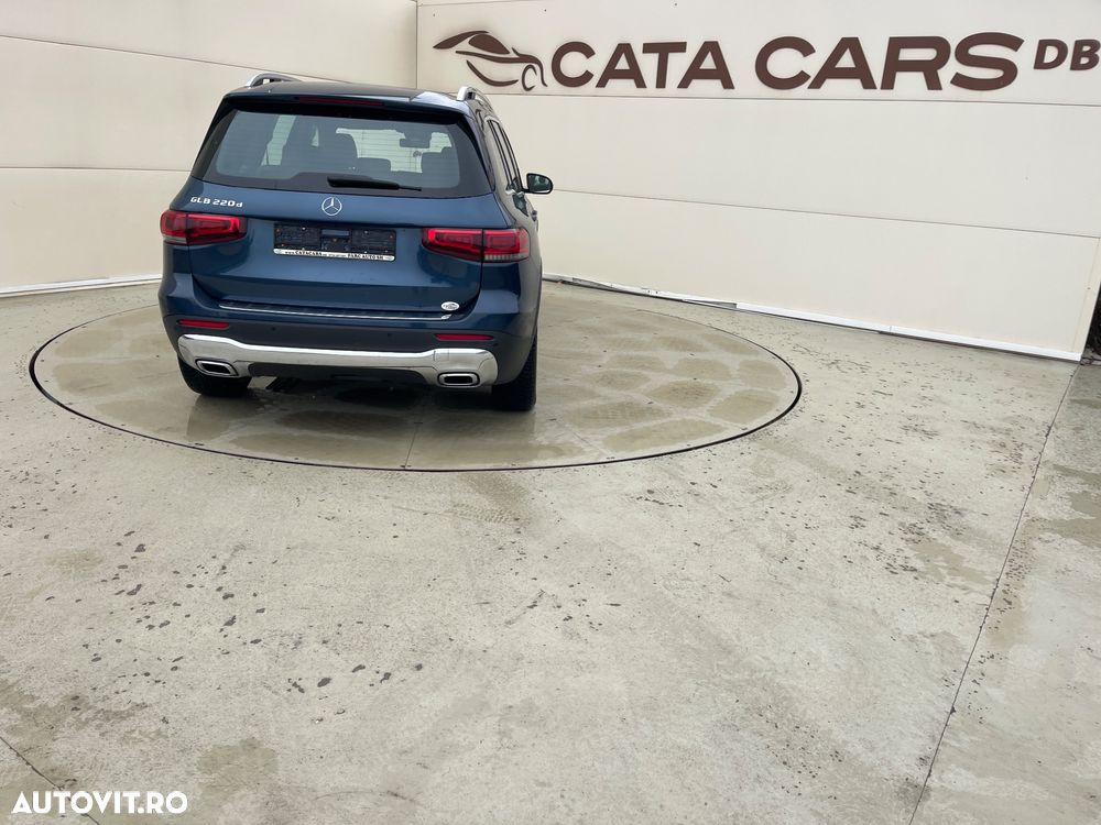 Mercedes-Benz GLB - 12