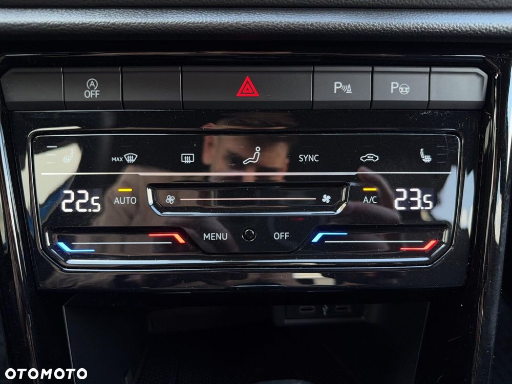 Volkswagen T-Roc - 27