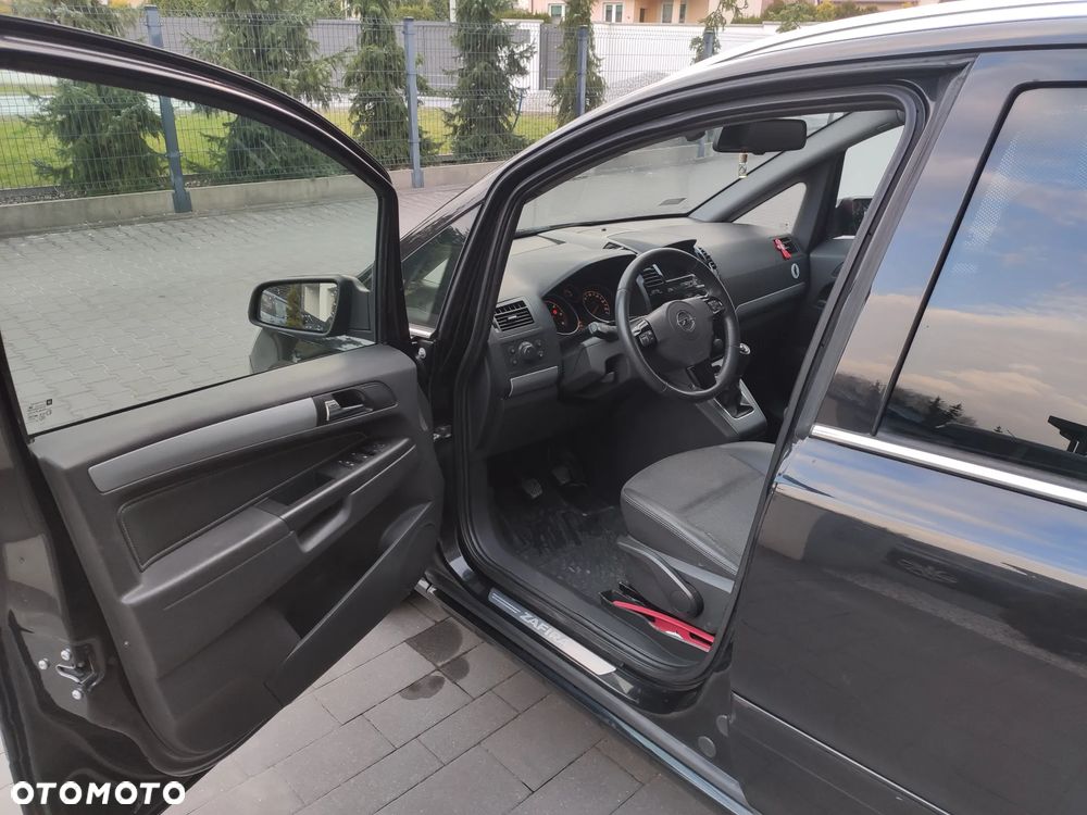 Opel Zafira 1.9 CDTI Cosmo - 9