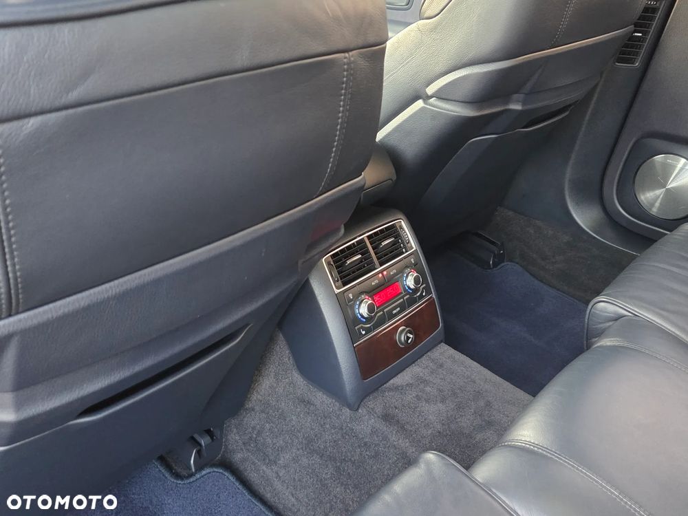 Audi A8 4.2 FSI Quattro - 12