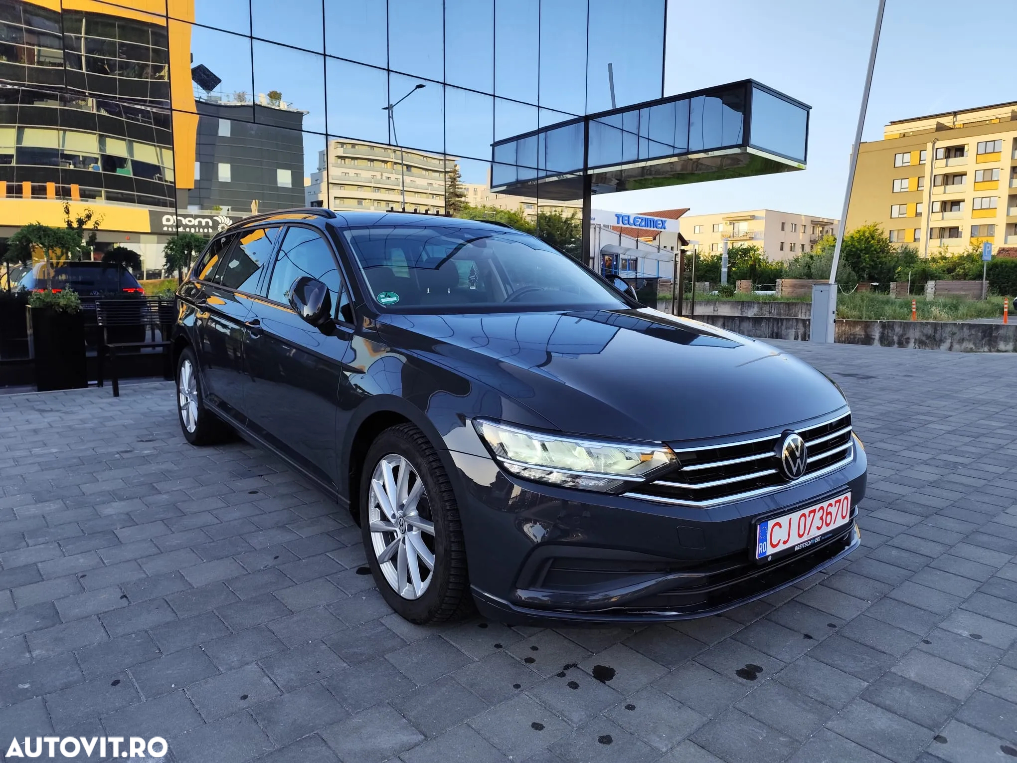 Volkswagen Passat Variant 2.0 TDI DSG Comfortline - 3