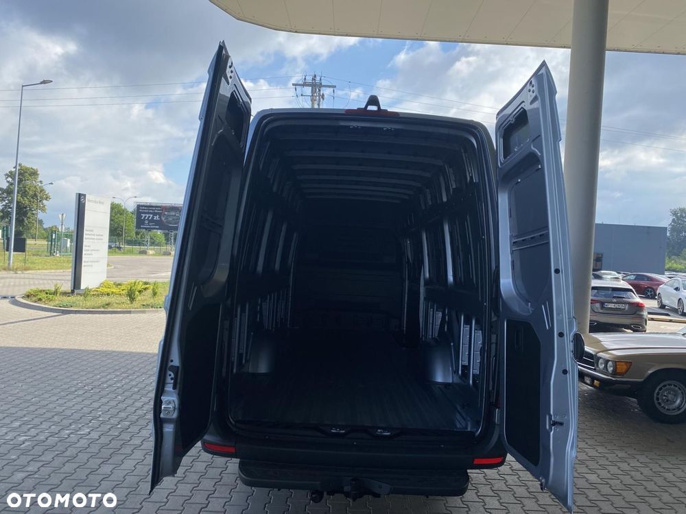 Mercedes-Benz Sprinter - 8