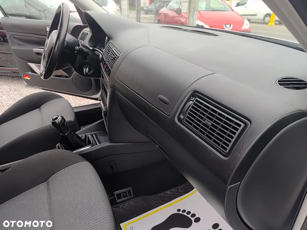 Volkswagen Golf - 31