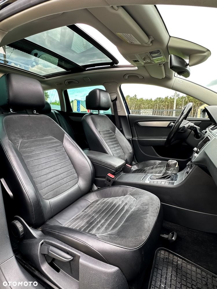 Volkswagen Passat 2.0 TDI Highline DSG - 32
