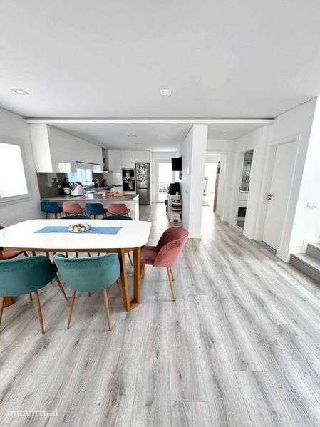 Moradia V4 isolada na Sobreda | 180 m² - Grande imagem: 5/12