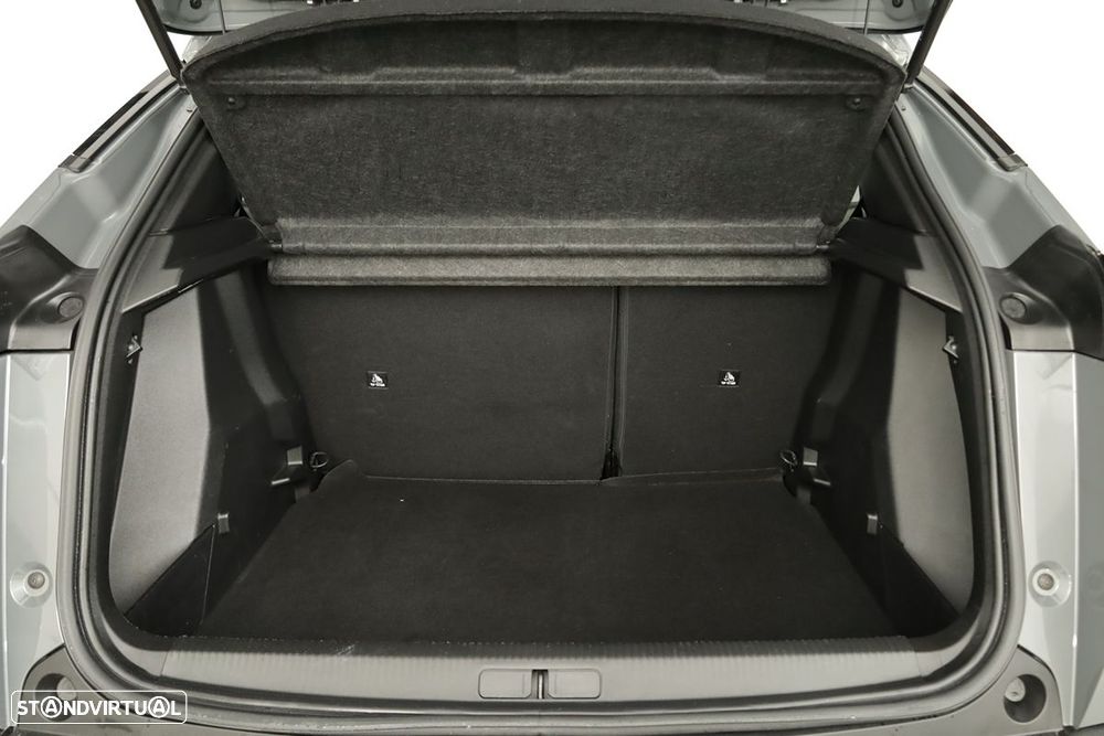 Peugeot 2008 1.2 PureTech Allure - 23