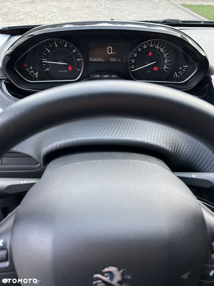 Peugeot 2008 - 14