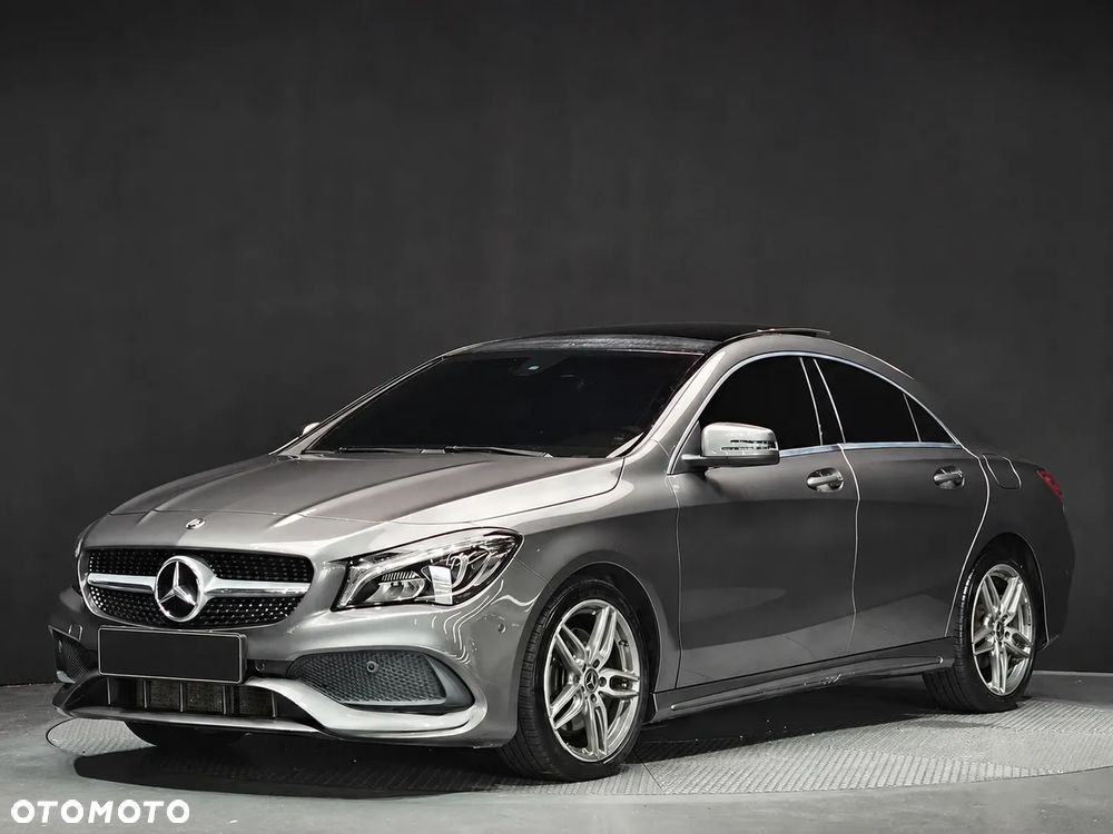 Mercedes-Benz CLA 220 4Matic 7G-DCT AMG Line - 2