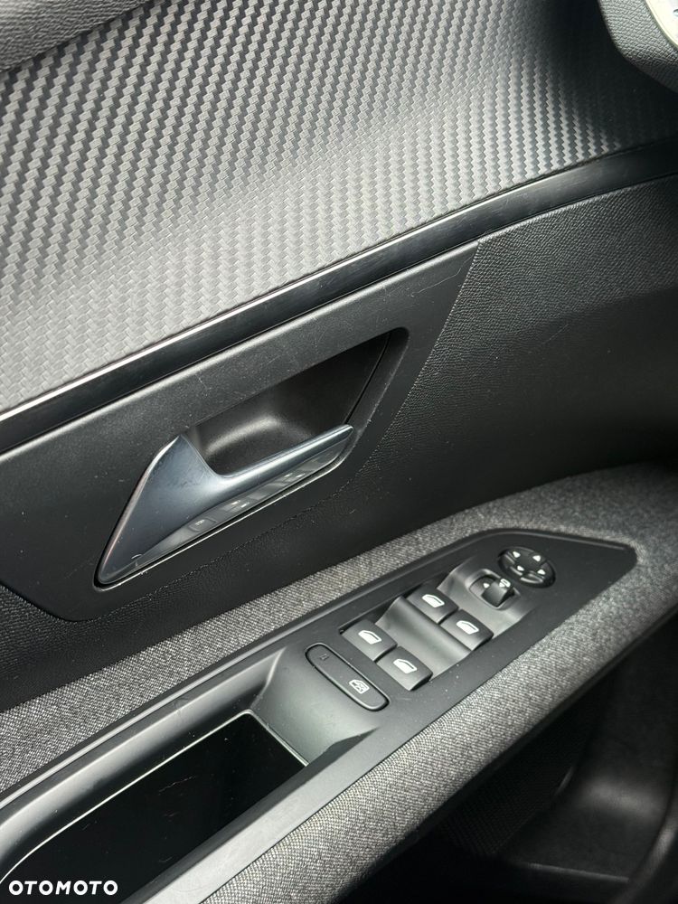 Peugeot 5008 - 37