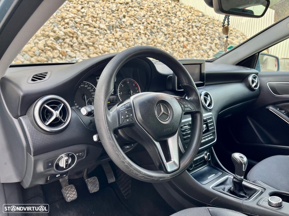 Mercedes-Benz A 180 CDI BlueEFFICIENCY - 25