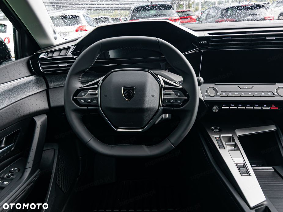 Peugeot 408 - 9