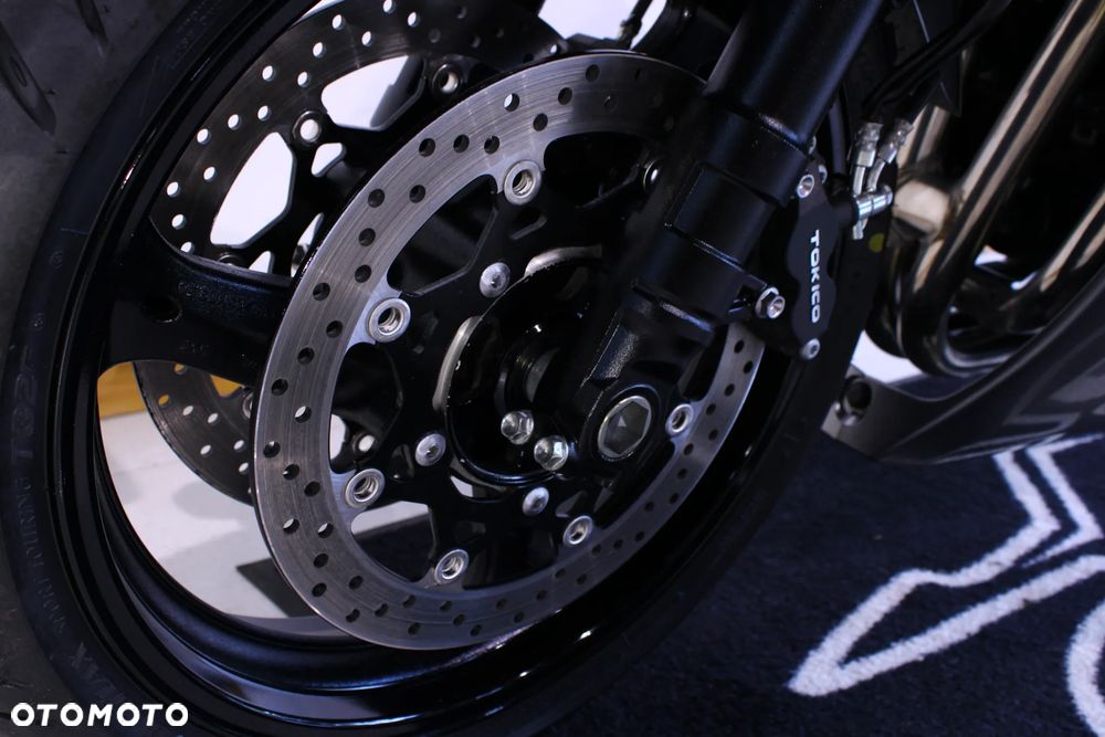 Suzuki GSX - 25