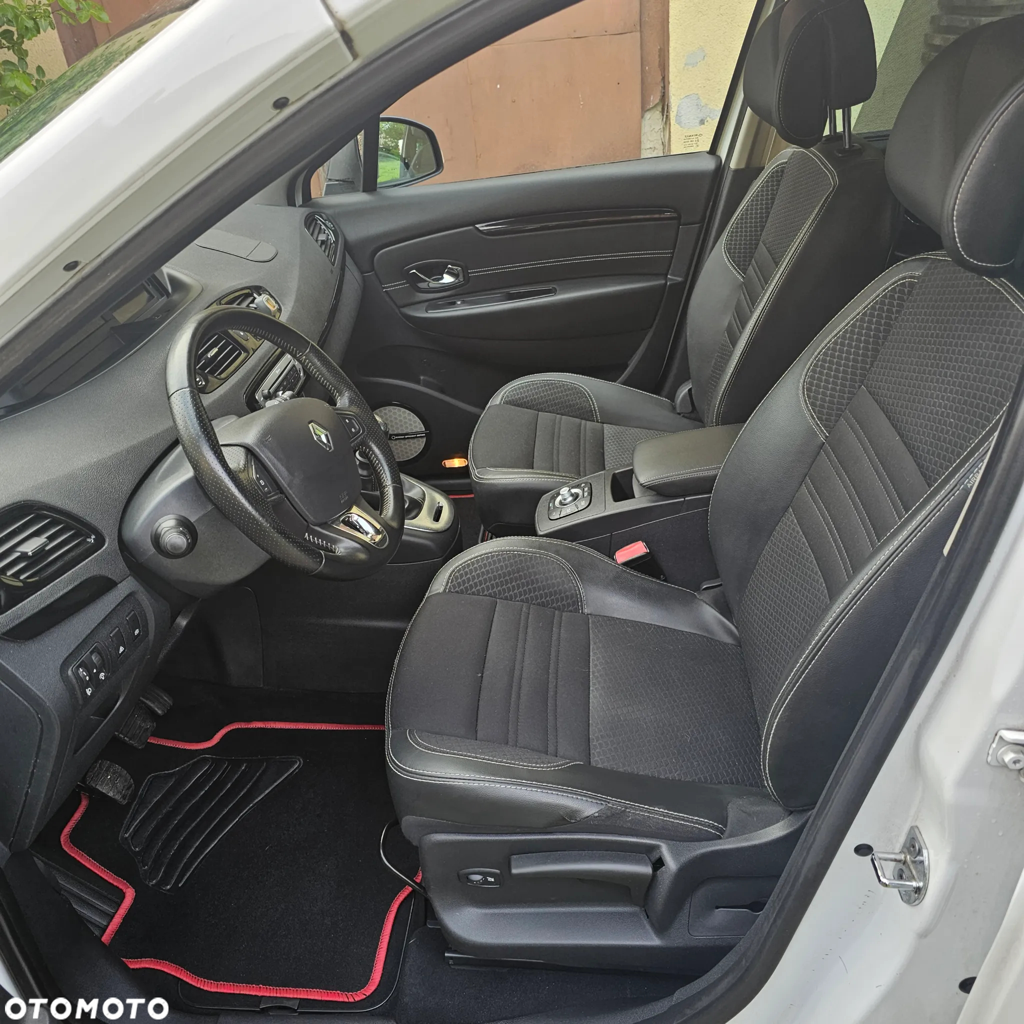 Renault Scenic ENERGY TCe 130 S&S Xmod Bose Edition - 8
