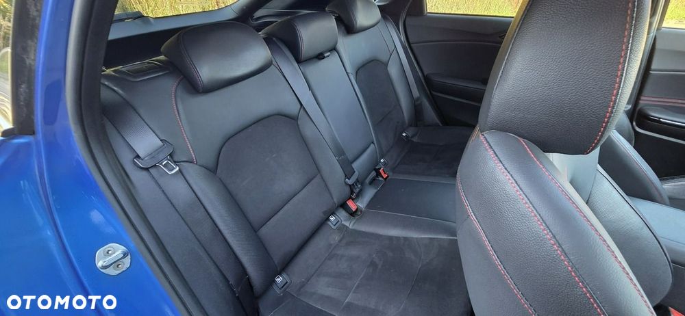 Kia ProCeed 1.6 T-GDI GT DCT - 14