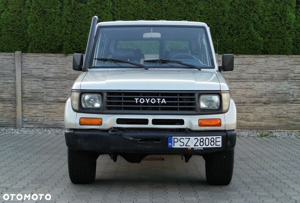 Toyota Land Cruiser - 10