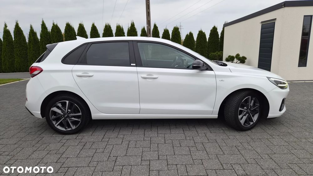 Hyundai i30 1.5 T-GDI 48V-Hybrid DCT N-Line - 27