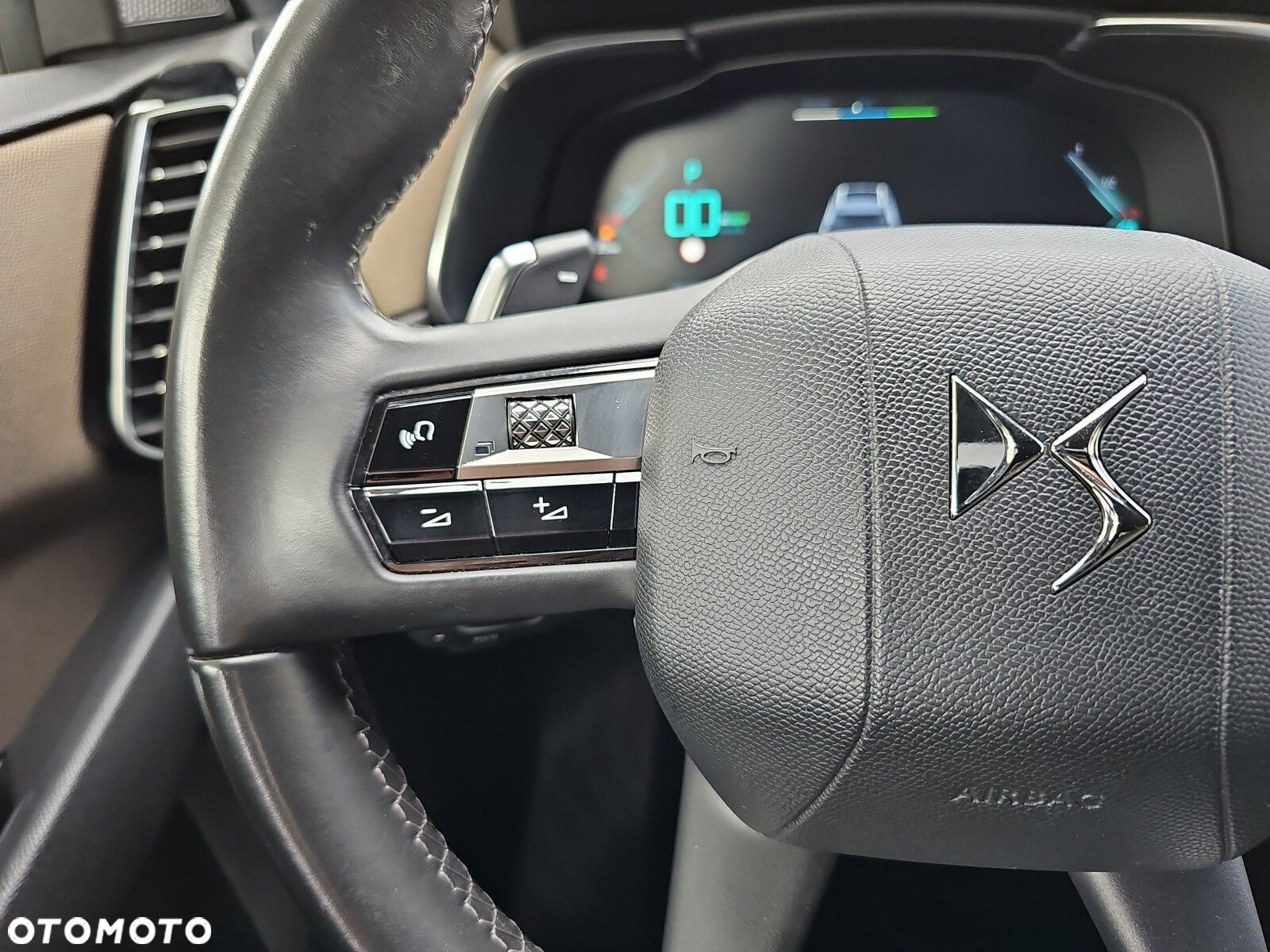 DS Automobiles DS 7 Crossback - 15