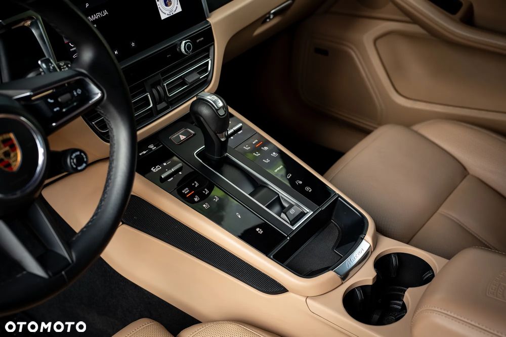 Porsche Macan T - 27