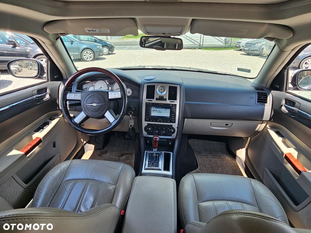 Chrysler 300C 3.5 V6 AWD - 13