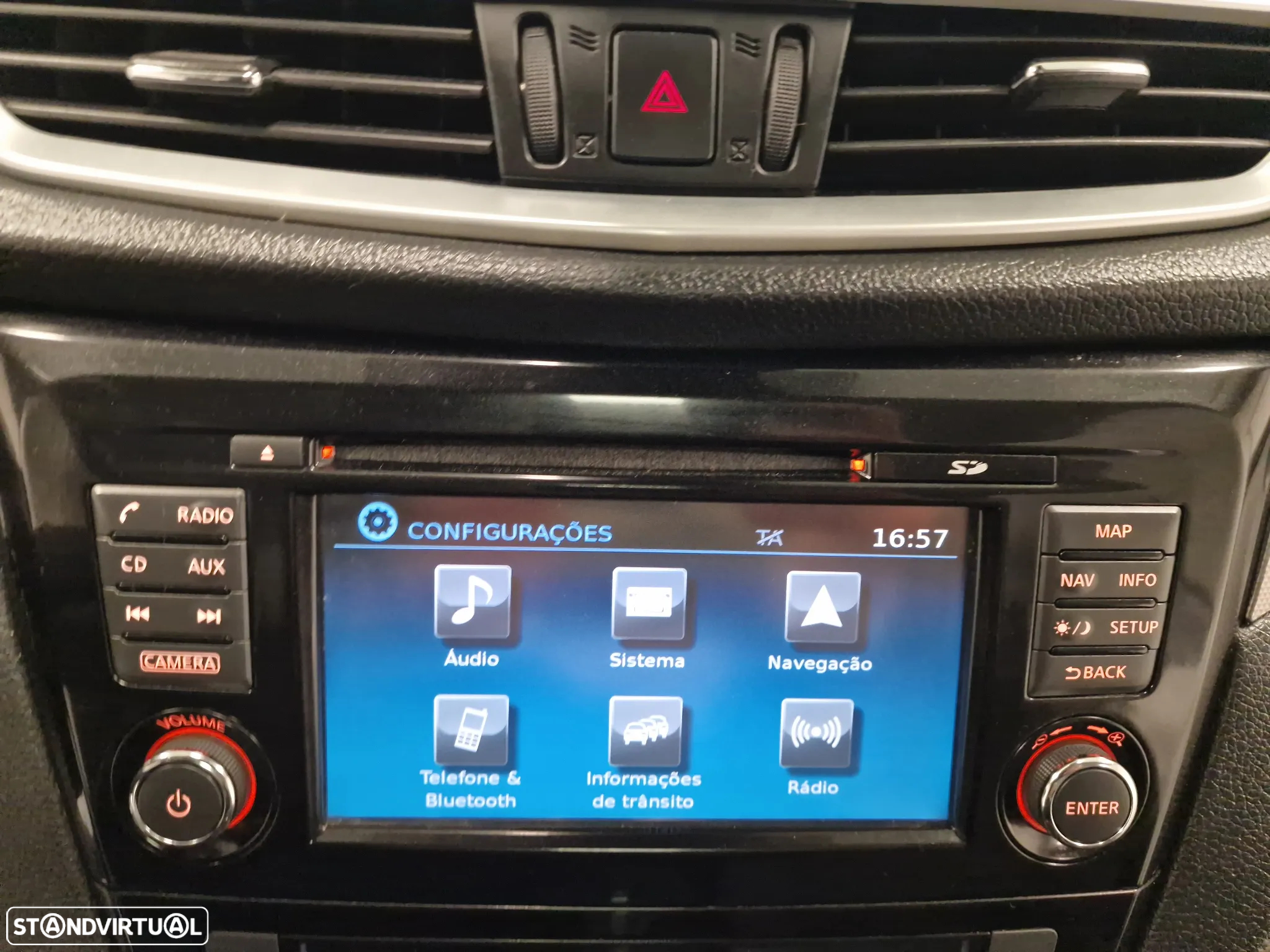 Nissan Qashqai 1.5 dCi N-Connecta 18 - 40