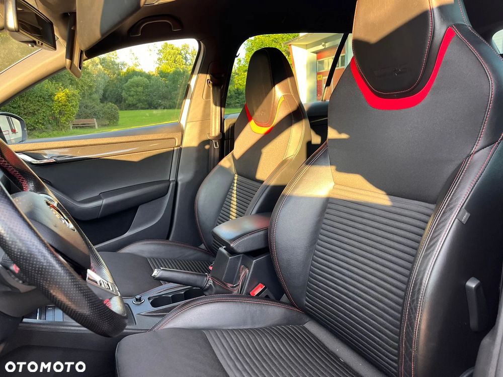 Skoda Octavia 2.0 TDI RS DSG - 5