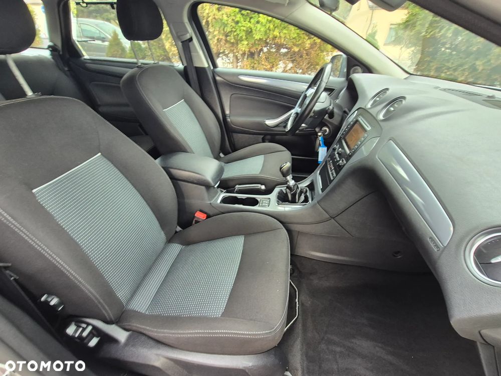 Ford Mondeo 2.0 TDCi Business Edition - 33