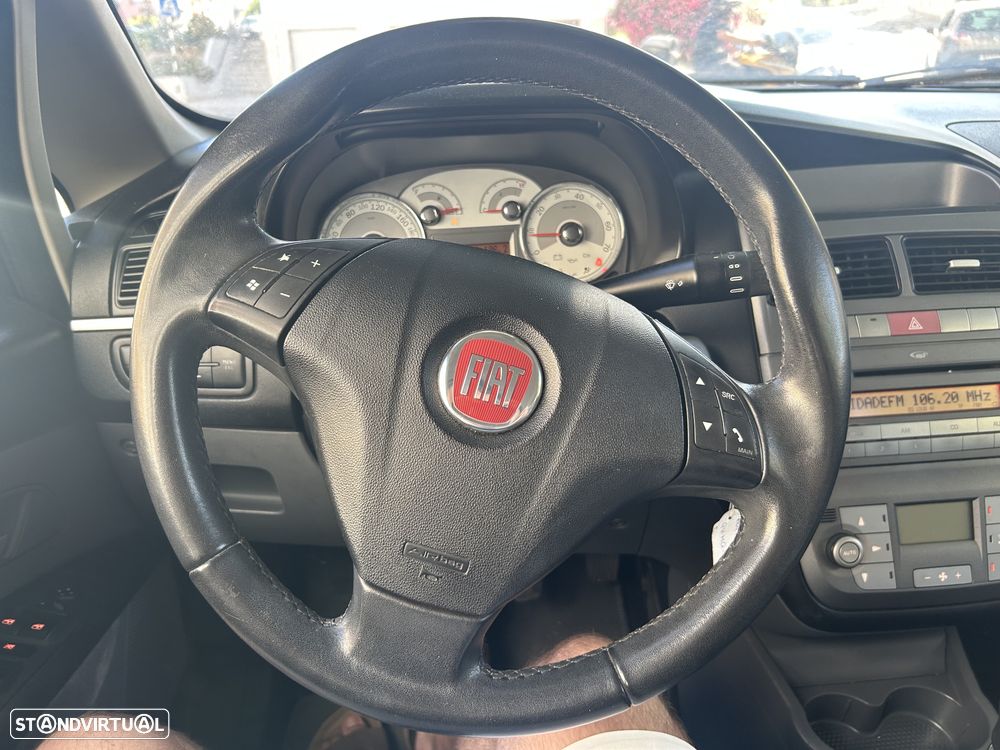 Fiat Linea 1.6 M-Jet Emotion - 28