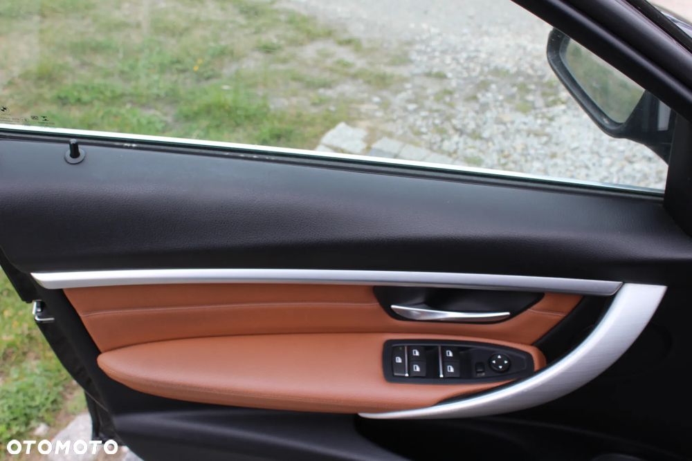 BMW Seria 3 316d Luxury Line - 12