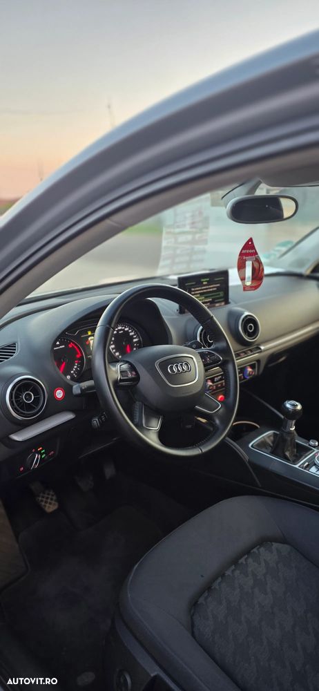 Audi A3 2.0 TDI (clean diesel) Attraction - 24