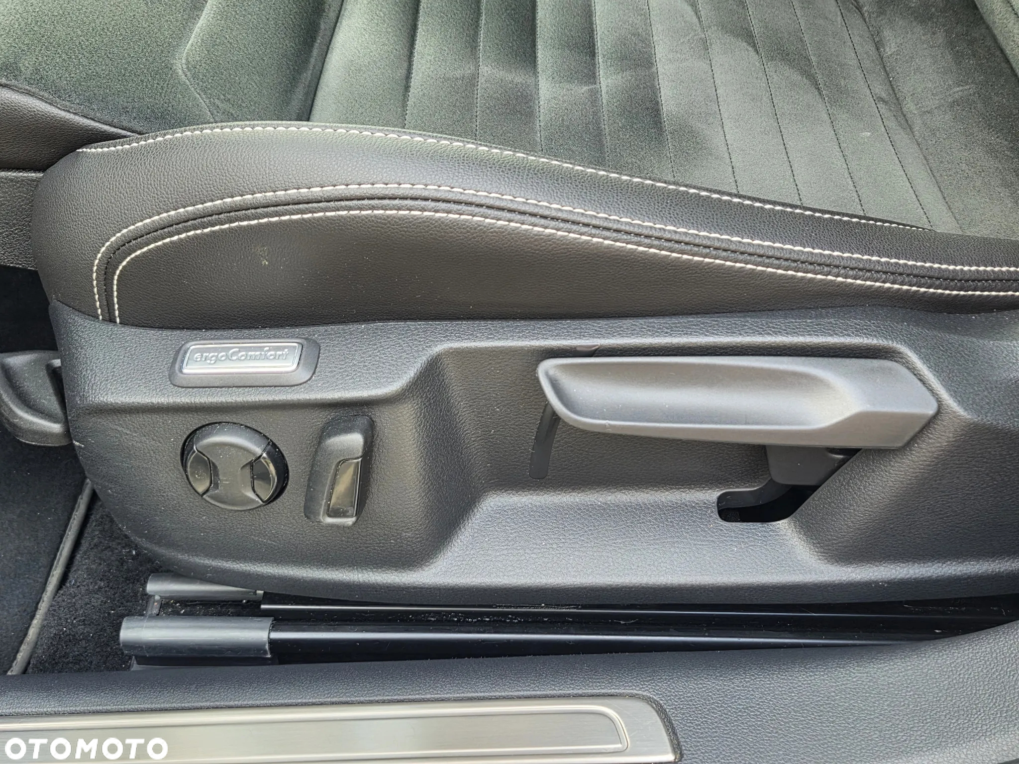 Volkswagen Passat 1.5 TSI EVO Elegance DSG - 20