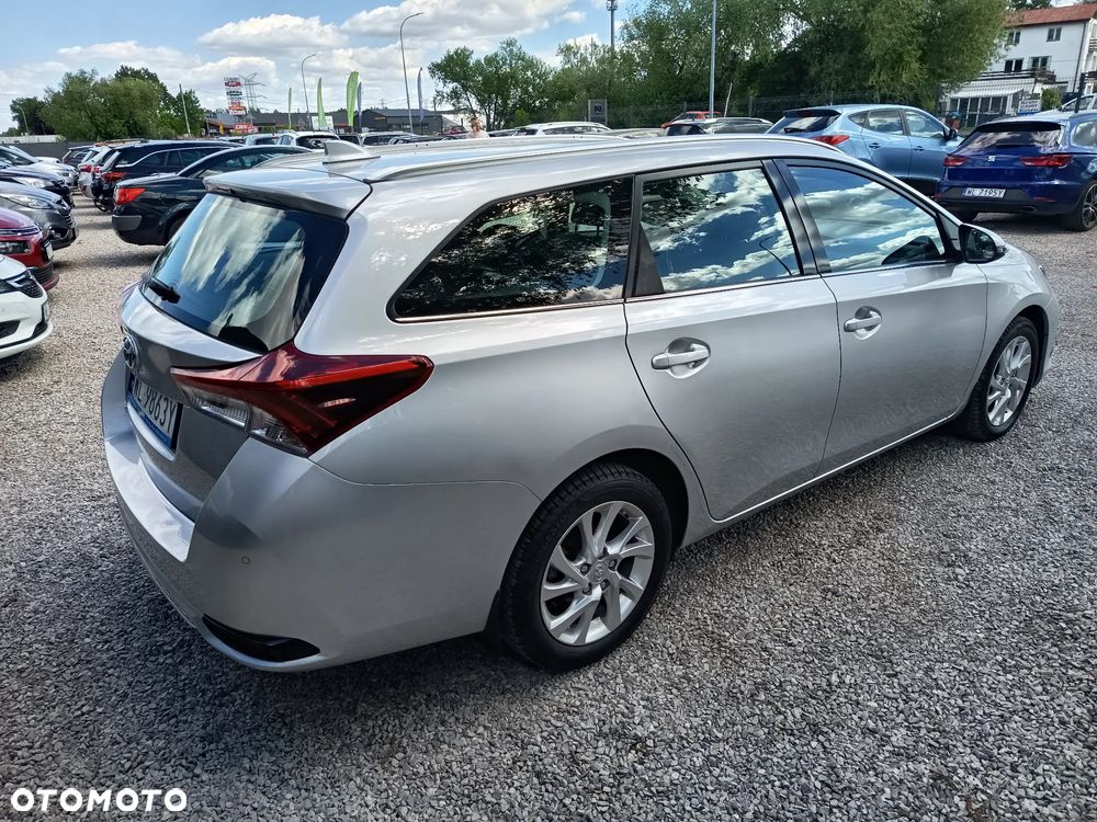 Toyota Auris 1.6 Dynamic - 18