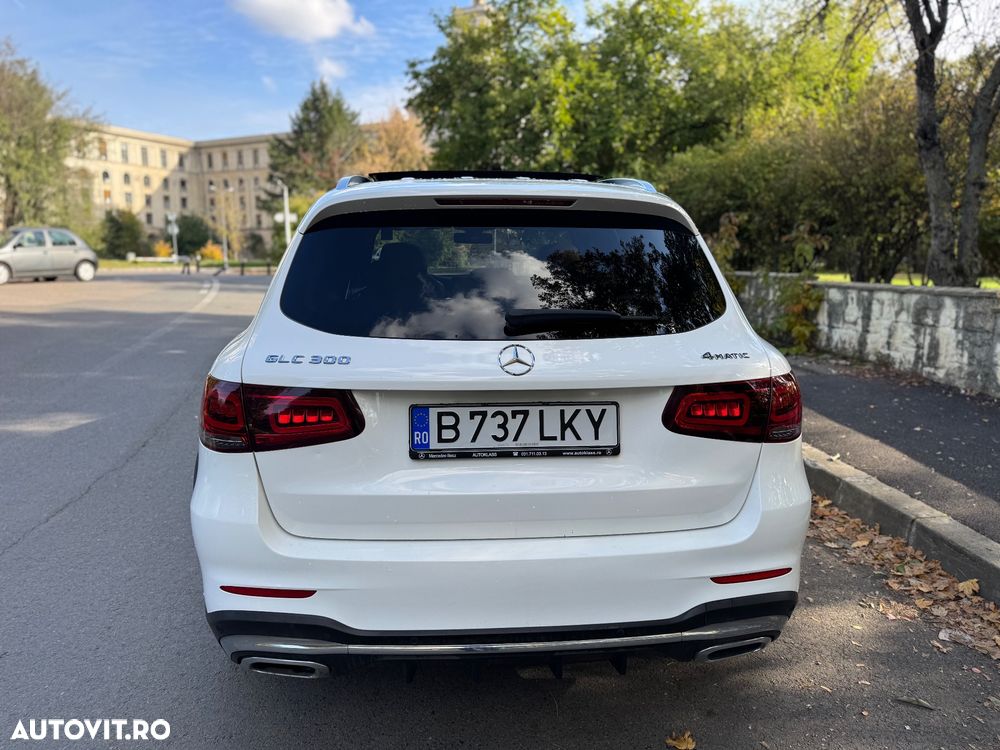 Mercedes-Benz GLC 300 4Matic 9G-TRONIC AMG Line - 7