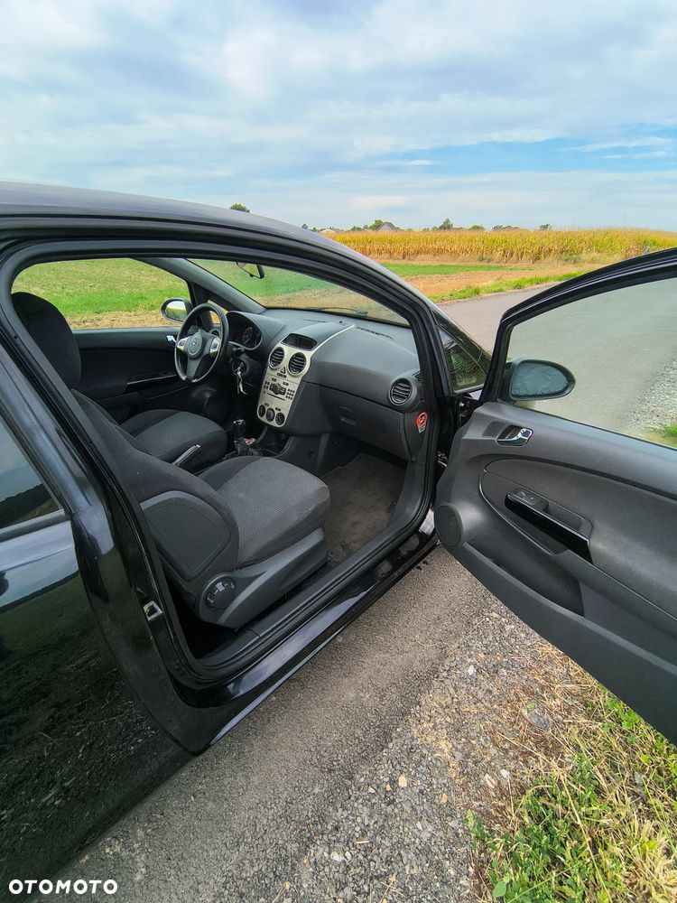 Opel Corsa 1.2 16V Cosmo - 10