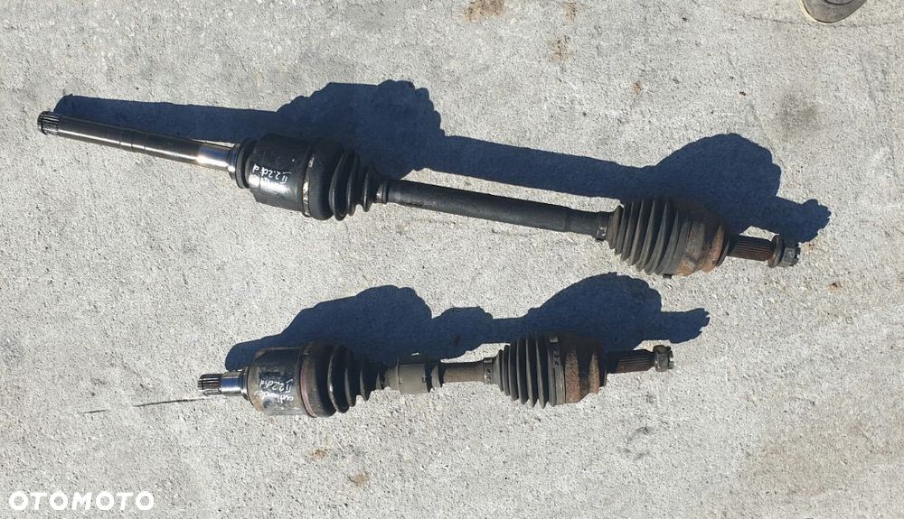 MITSUBISHI OUTLANDER II LIFT 2.2 DID POLOS LEWA  PRZOD 11R - 1