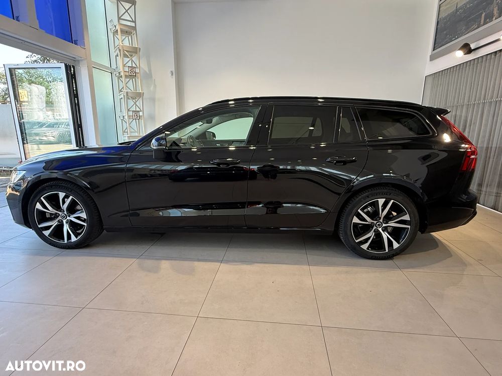 Volvo V60 B4 MHEV AT Plus Dark - 8