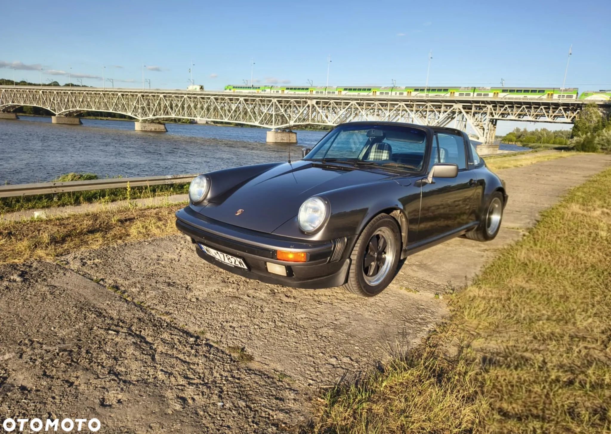 Porsche 911 Carrera 2 Targa - 1