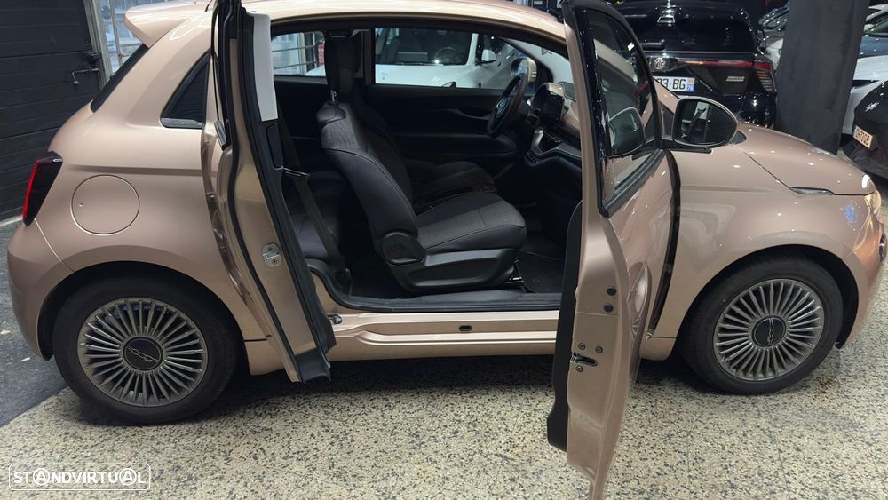 Fiat 500e 3 + 1 23,8kWh Icon - 50