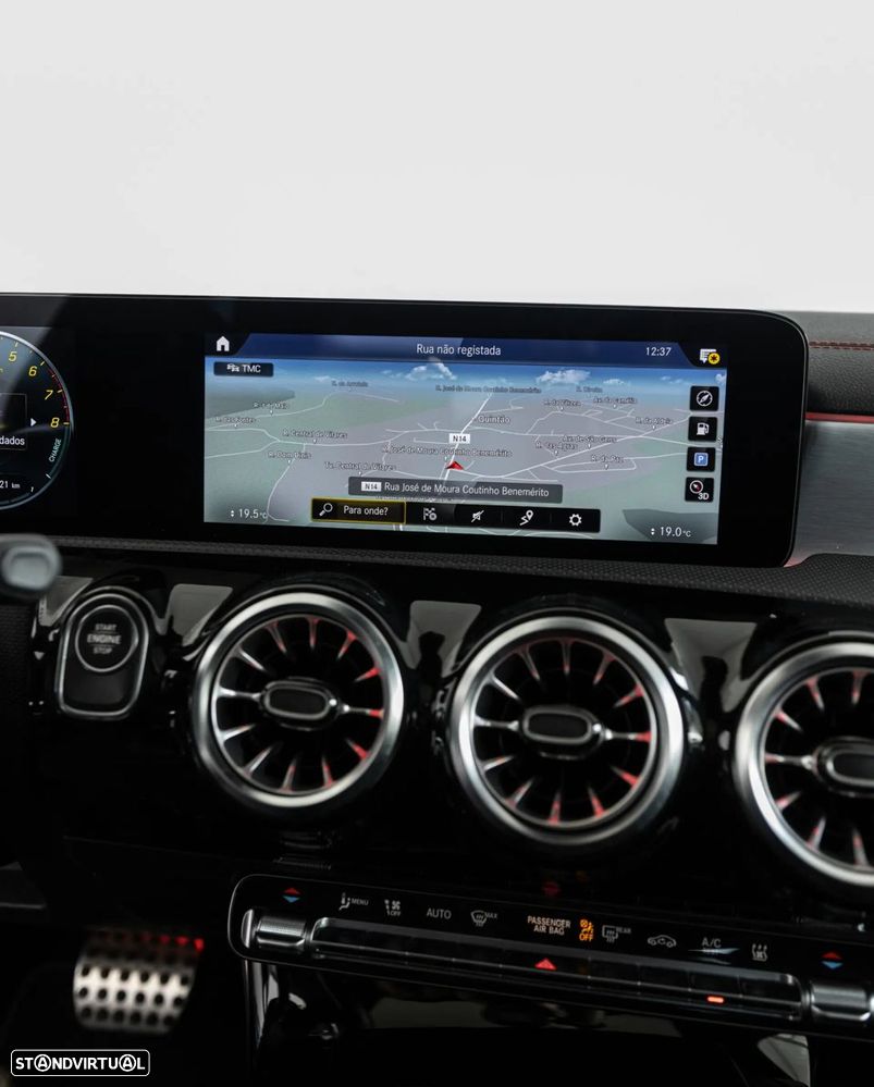 Mercedes-Benz CLA 250 e Shooting Brake AMG Line - 13