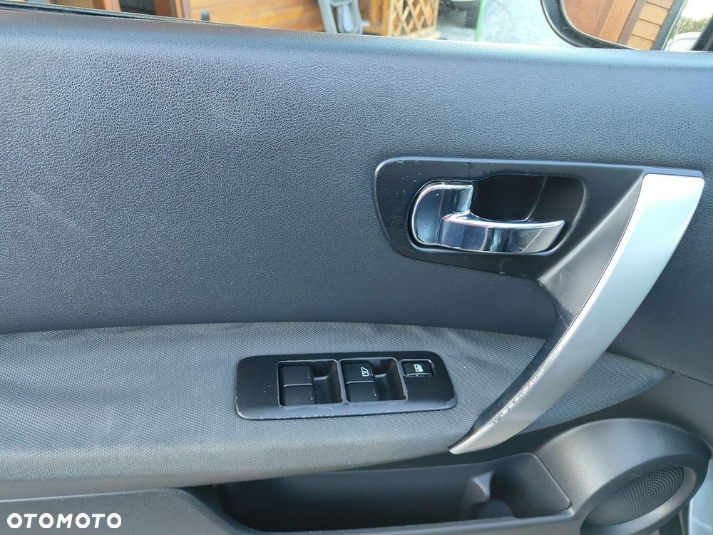 Nissan Qashqai+2 - 18