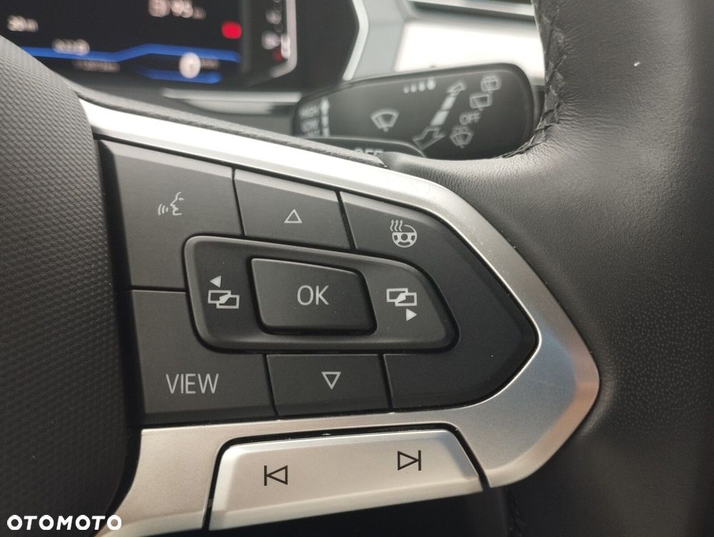 Volkswagen Passat - 13