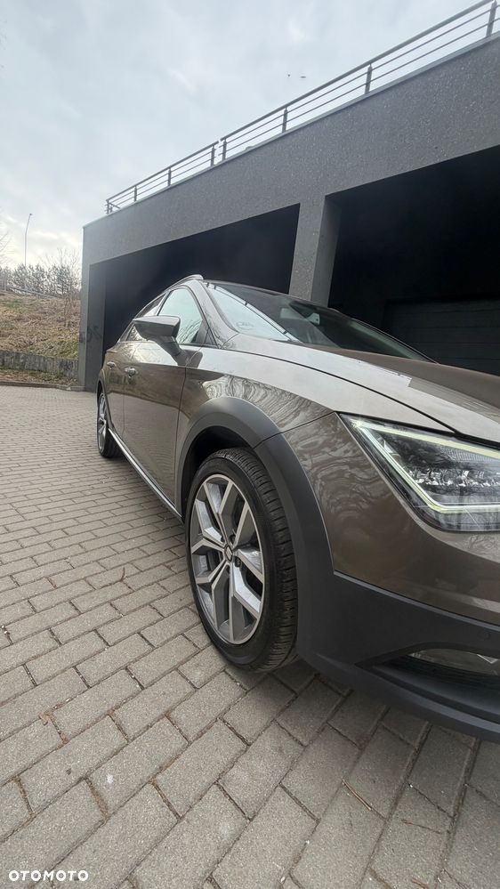 Seat Leon 2.0 TDI DPF Start&Stop DSG XCELLENCE - 3