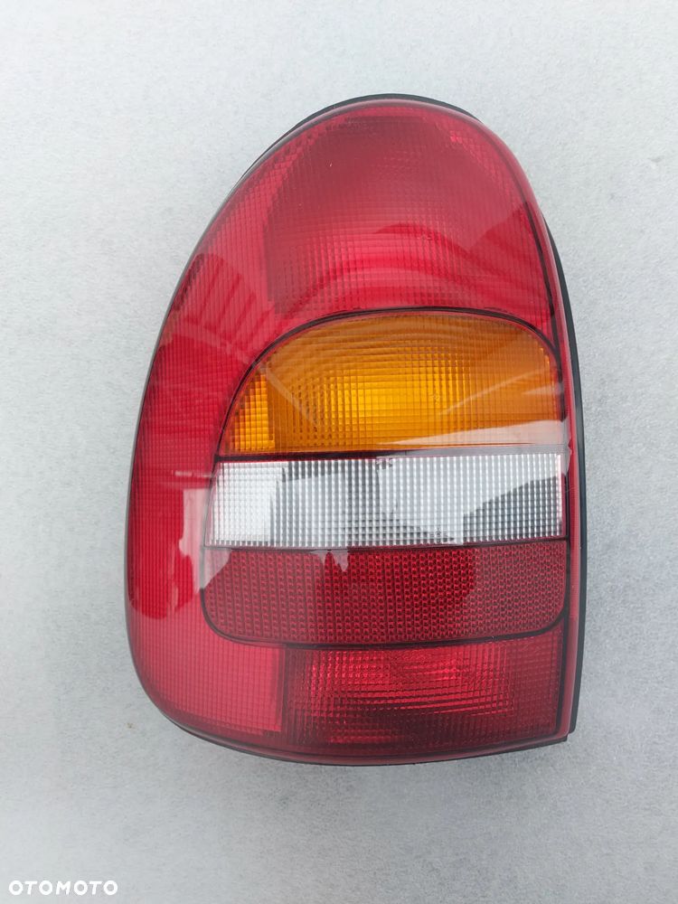 Lampa lewy tył Chrysler Grand Voyager - 2
