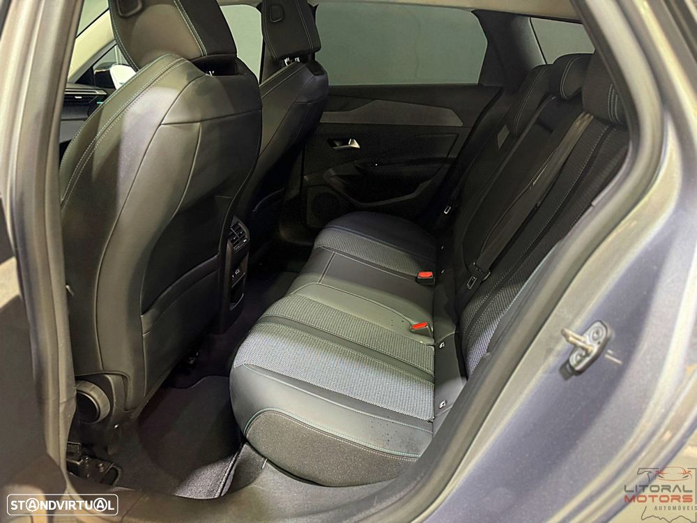 Peugeot 308 SW 1.2 PureTech Allure Pack EAT8 - 17