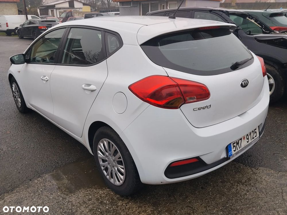 Kia Ceed 1.4 CVVT - 4