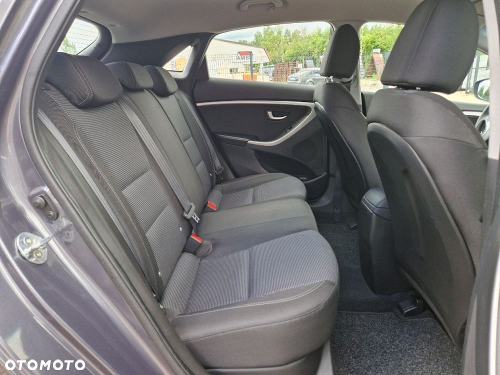 Hyundai i30 blue 1.4 Passion - 18