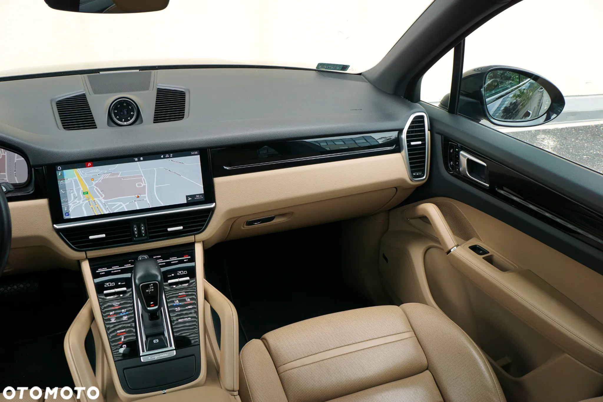 Porsche Cayenne Standard - 19