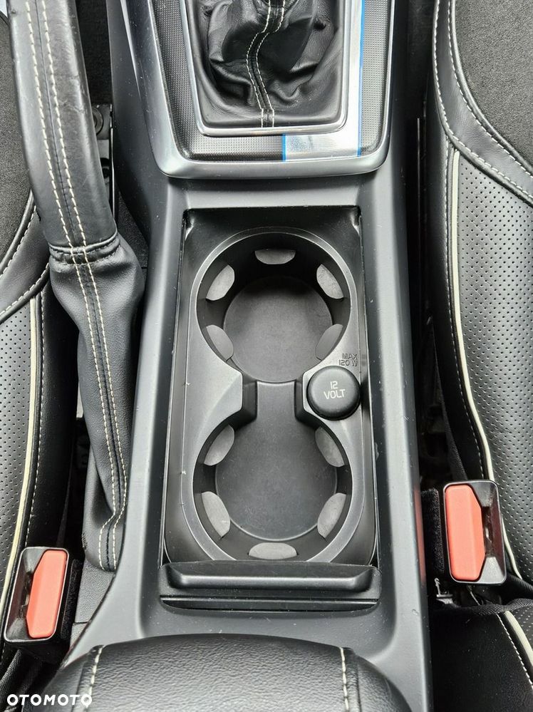 Volvo V40 D2 R-Design Momentum - 19